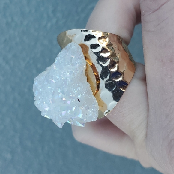 New White Titanium Crystal Agate Druzy Quartz Gold Plated Adjustable Ring. - Picture 5 of 11